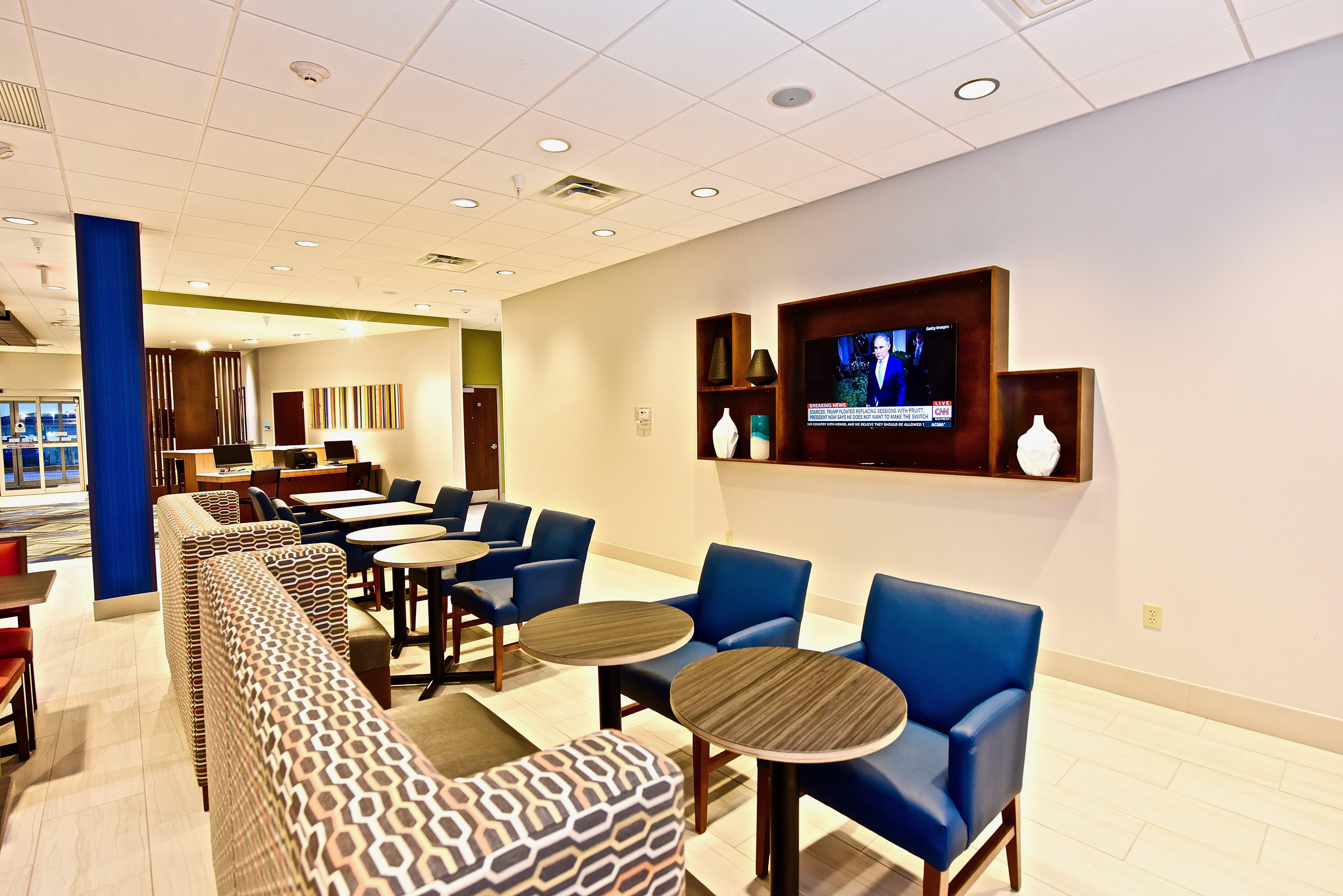 Holiday Express & - I-55 By Ihg Hotel Perryville